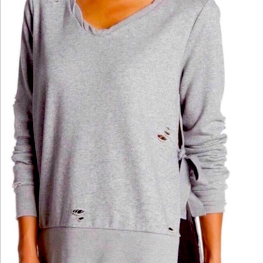 Romeo & Juliet distressed sweatshirt Sz S